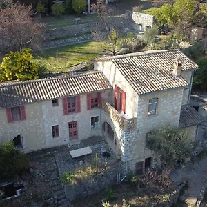 Domaine Des Petites Soeurs A 800m Du Centre Historique Avec 5200m2 De Parc Arbore Appartement